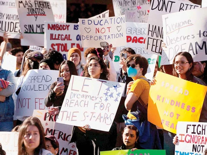 Por infracciones, EU cancela seis mil visas de estudiantes