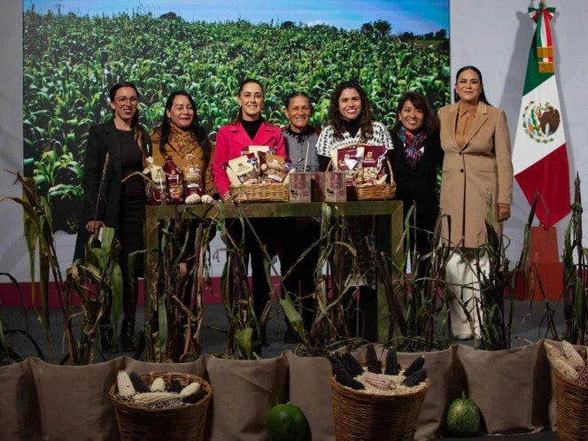 Shienbaum presenta 'Plan Nacional Maíz Nativo'; arrancará en 2026 en 7 estados