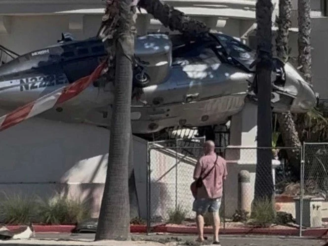 Helicóptero cae en playa del sur de California; 5 heridos | VIDEOS