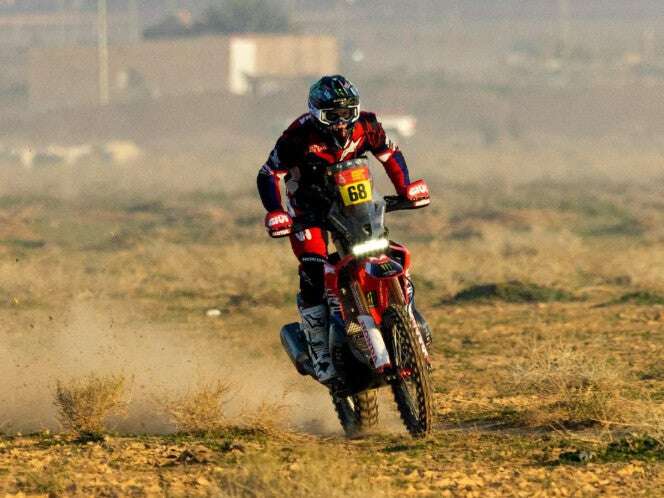 Schareina gana la etapa 11 del Dakar en motos, pero Sanders aún aventaja