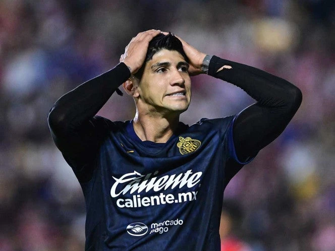 Chivas sin técnico contra Pumas; Óscar García se recupera
