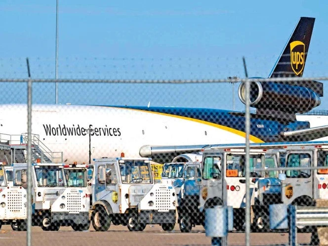 Motor en avionazo se incendió y desprendió; aumenta la cifra de muertos