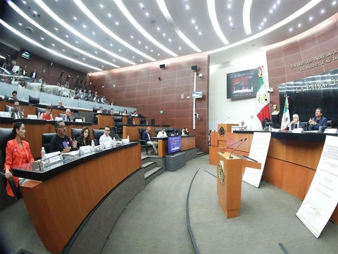 Senado rechaza iniciativa para gravar remesas que envían mexicanos desde EU