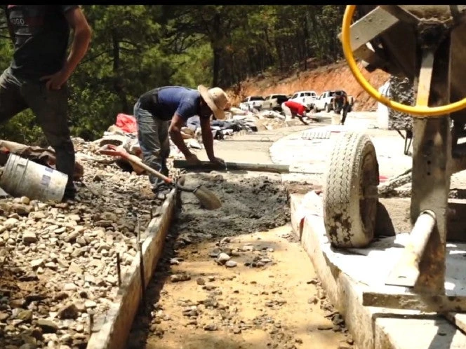 Concluyen 137.08 kilómetros de caminos artesanales en 11 estados de México