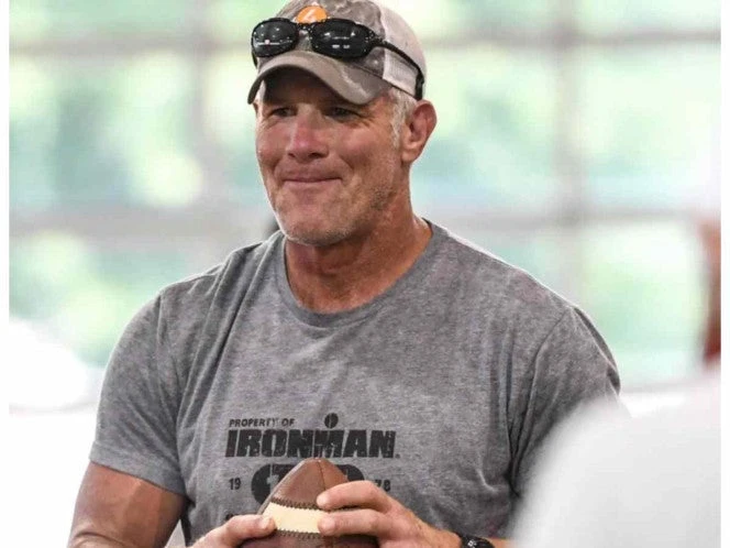 Leyenda de la NFL repudia a Bad Bunny por medio tiempo del Super Bowl