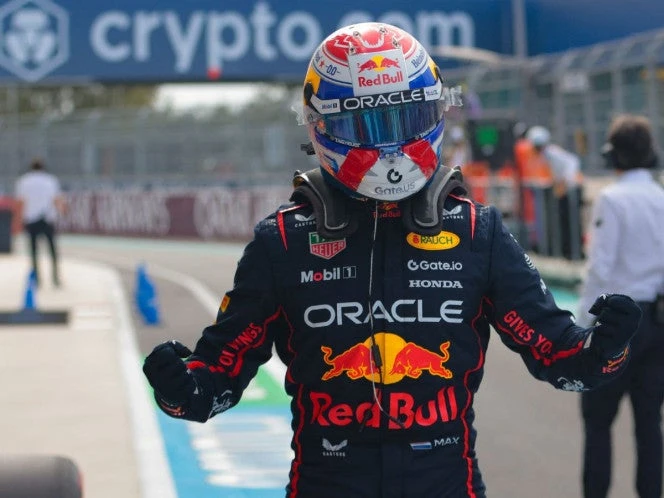 Verstappen responde con la pole a quienes decían sería más lento por ser padre