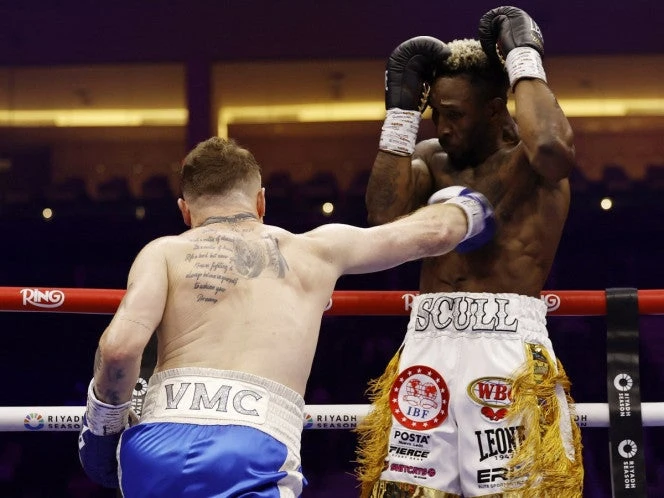 ¡Canelo vence a Scull y se proclama 'rey' del supermediano!