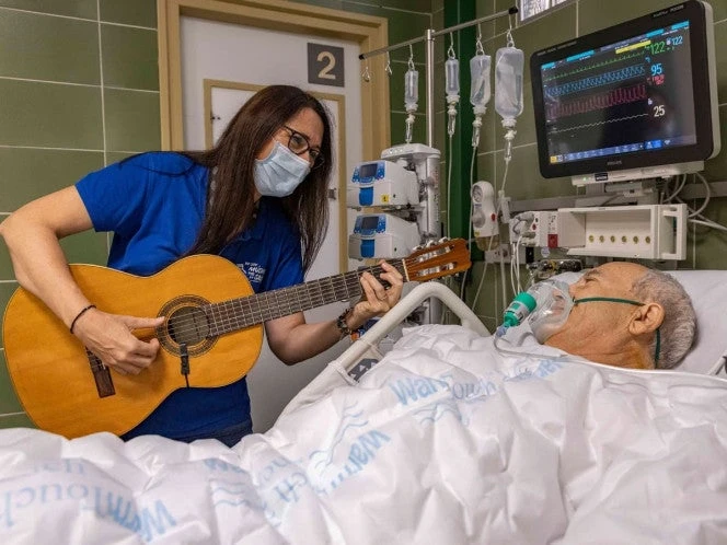 La música reduce ansiedad y mejora el ánimo en pacientes, revela fundación