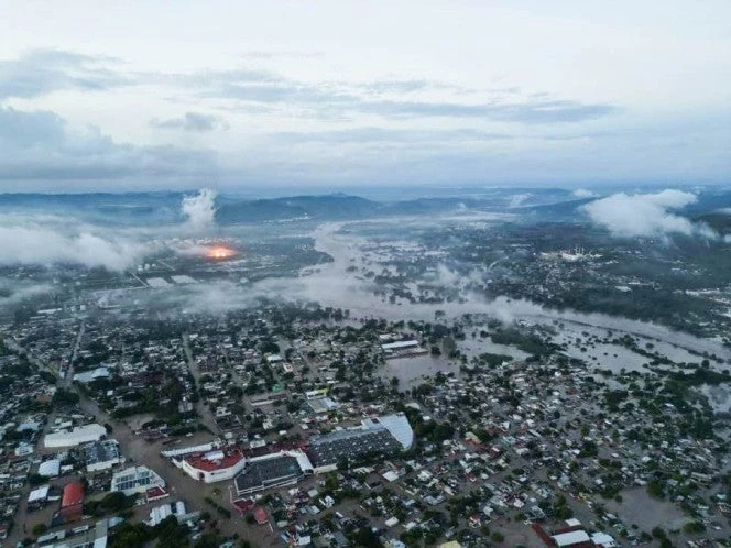 Lluvias azotan Poza Rica; ríos de lodo y colonias incomunicadas