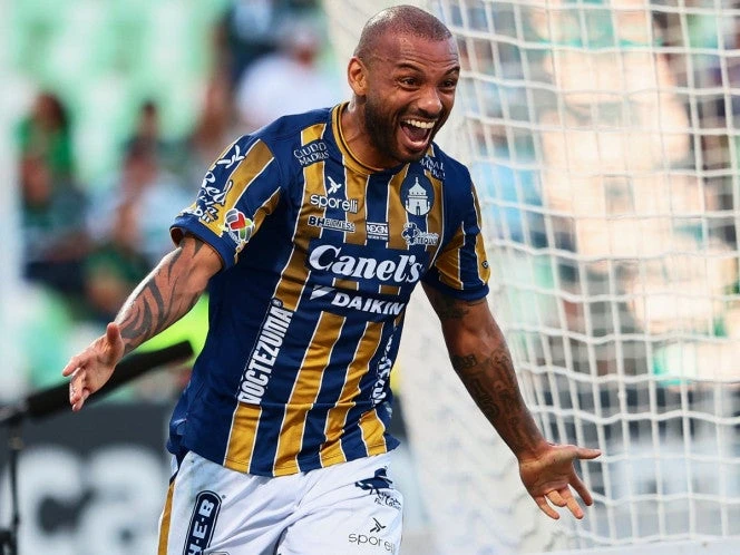 Atlético San Luis golea y hunde a Santos