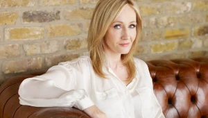 J.K. Rowling se pronuncia sobre demissão de ator escolhido para interpretar Snape em adaptação da série Harry Potter
