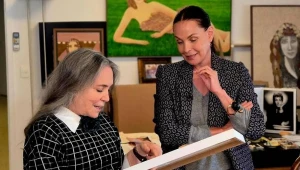 Regina Duarte e Carolina Ferraz se reencontram após rusga motivada por política