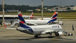 Pilotos de Boeing da Latam declaram ‘Mayday’ após decolar do Brasil e fazem pouso de emergência