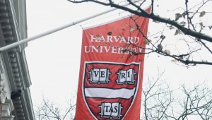 Governo Trump exige que Harvard entregue documentos de estudantes estrangeiros