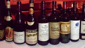 Por que certos vinhos são tão caros — e o que os torna ícones mundiais?