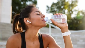 Hidratação: quanto de água realmente precisamos beber por dia?