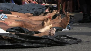 Moradores do Complexo da Penha relatam que corpos estavam amarrados e com marcas de facadas