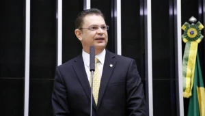 Sóstenes Cavalcante afirma que Bolsonaro será o responsável por validar texto final da anistia 