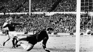 A final da Copa de 1966, na Inglaterra, é, até hoje, cercada de controvérsias