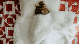 O que fazer quando a cama gelada provoca insônia no inverno