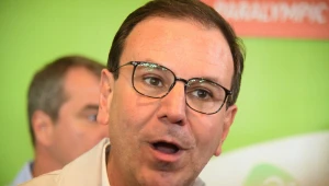 Eduardo Paes conversa com diferentes partidos para disputa do governo do estado em 2026