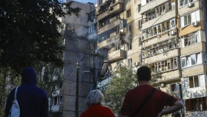Zelensky afirma que ataque aéreo russo deixou 4 mortos e 44 feridos