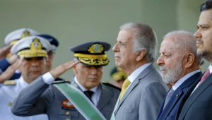 Lula vai se reunir com integrantes das Forças Armadas no Palácio do Alvorada