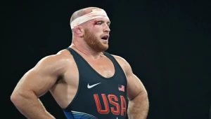 Kyle Snyder, medalhista olímpico, é detido em operação contra prostituição