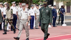 Exército francês sai de Senegal e conclui retirada da África Ocidental e Central