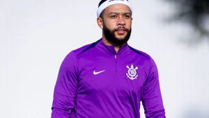 Corinthians confirma virose em Memphis Depay e afasta Héctor Hernández dos treinos com o elenco