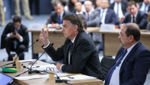 Bolsonaro rebate versão sobre reunião com militares e nega confronto com Freire Gomes: ‘Nunca existiu voz de prisão’