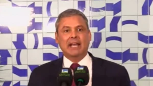 Líder do PT na Câmara dos Deputados pede ao STF a prisão preventiva de Bolsonaro: ‘Domiciliar não foi suficiente’