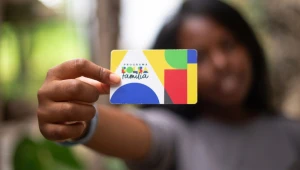 Ação pede que bets devolvam dinheiro do Bolsa Família usado em apostas e cobra indenização de R$ 500 mi