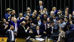 Aliados de Motta afirmam que presidente da Câmara deve trabalhar por redução de penas, inclusive para Bolsonaro