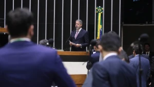 Para evitar mais desgastes, Centrão deve apoiar taxação dos mais ricos em compensação do IR
