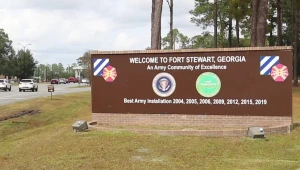 Base militar nos Estados Unidos é atacada por atirador