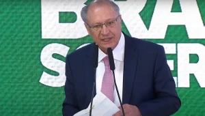 Alckmin diz que tarifaço de Trump não se justifica e anuncia ampliação do programa Reintegra