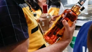 Operação em São Paulo apreende cerca de mil bebidas adulteradas e interdita seis estabelecimentos