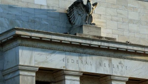 Fed mantém posição ao indicar em ata que equipe considera riscos de previsão de inflação enviesados para cima