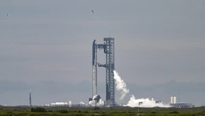 SpaceX cancela voo de teste do megafoguete Starship minutos antes da decolagem