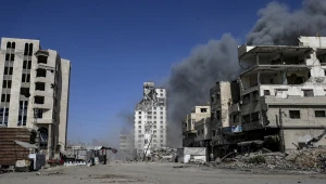Bombardeios israelenses em Gaza deixam pelo menos 13 mortos, incluindo um membro do MSF