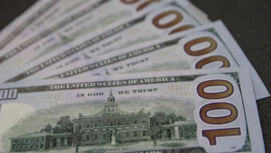 Dólar cai a R$ 5,67 diante de acirramento da guerra comercial