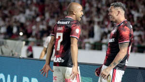 Lucas marca duas vezes, São Paulo derrota Vasco e se firma na briga pela Libertadores