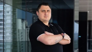 Em 20 minutos, ele lucrou R$ 28 mil operando na Bolsa; veja como replicar sua estratégia para buscar até R$ 843 por dia