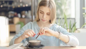 Entenda como o excesso de açúcar e cafeína pode afetar os estudantes