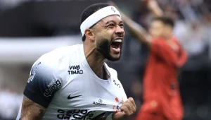 Memphis faz 2, conduz Corinthians à virada sobre o Sport no Brasileirão e ameniza crise
