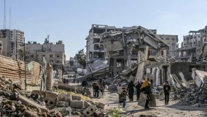 Ataques israelenses contra campos de deslocados em Gaza deixam 40 mortos
