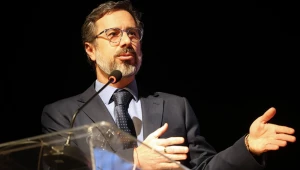 Rigor cobrado do Brasil parece não ser igual para empresas dos EUA, diz ministro da CGU