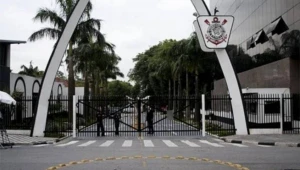 Organizada do Corinthians convoca protesto após derrota em clássico