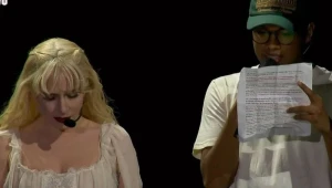 Funcionário do Copacabana Palace é escolhido por Lady Gaga para traduzir carta durante show no RJ